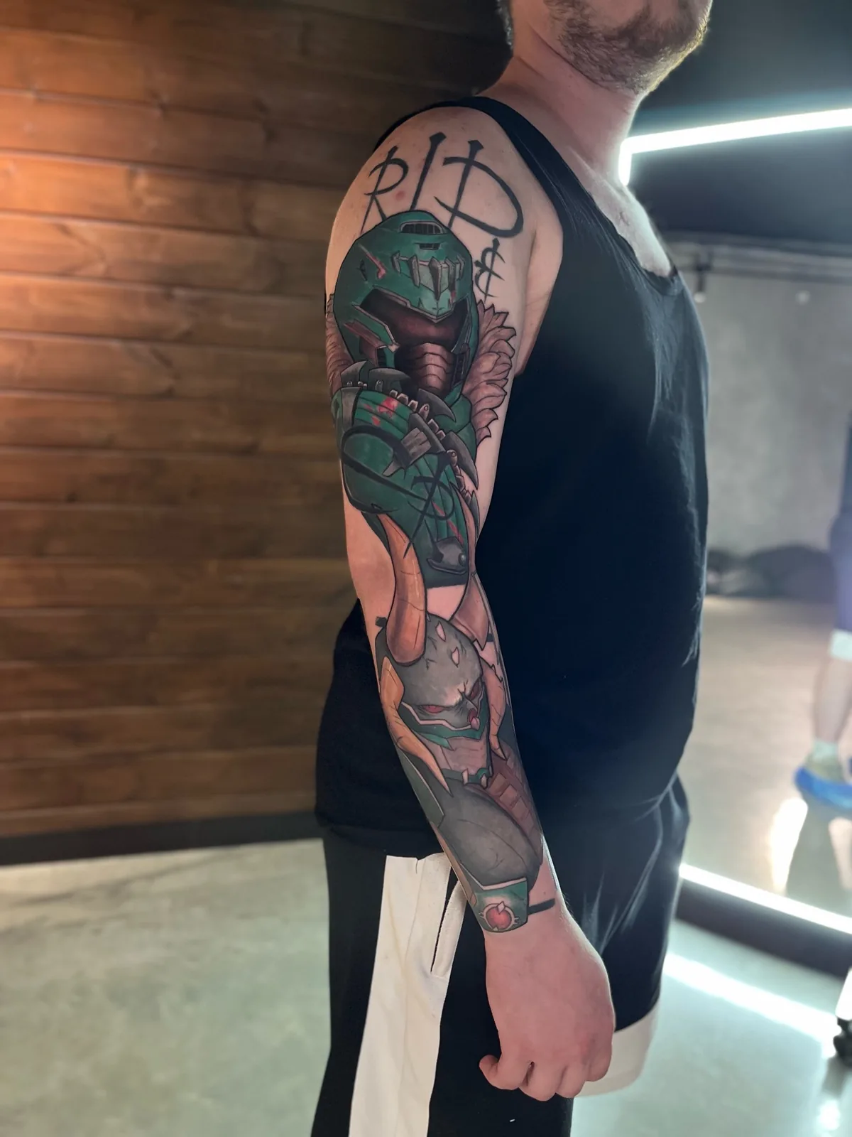 Тату-рукав в стиле неотрадиционал — механизированный самурай, мастер tattooduck, Омск